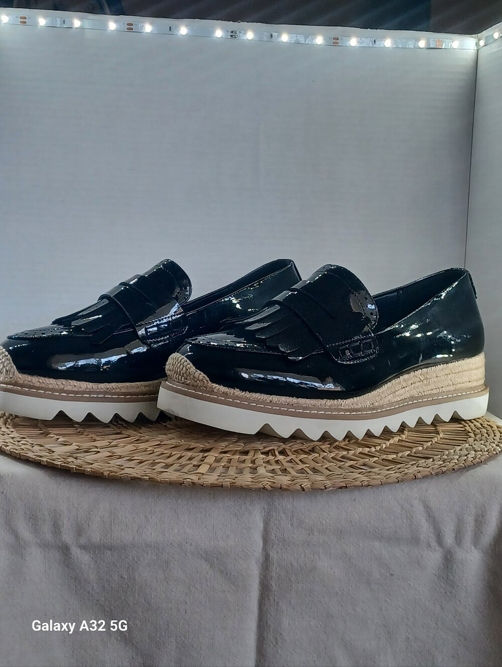 Torrid Black Patent Espadrille Oxford / Kiltie Loafers /2" Wedges Size 10.5